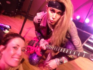 Nothing like taking a selfie with Lexxi before leaving the photo pit!