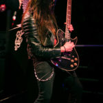 Jimmy riffin like a pimp!