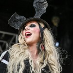 Maria loving the welcoming of fans!