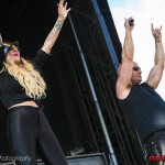 Maria Brink joins Device on stage!