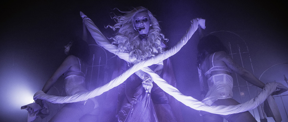 LIVE PICS: IN THIS MOMENT