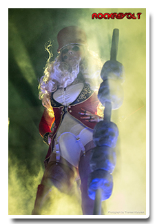 Click to view LIVE PHOTO GALLERY! Maria Brink - In This Moment