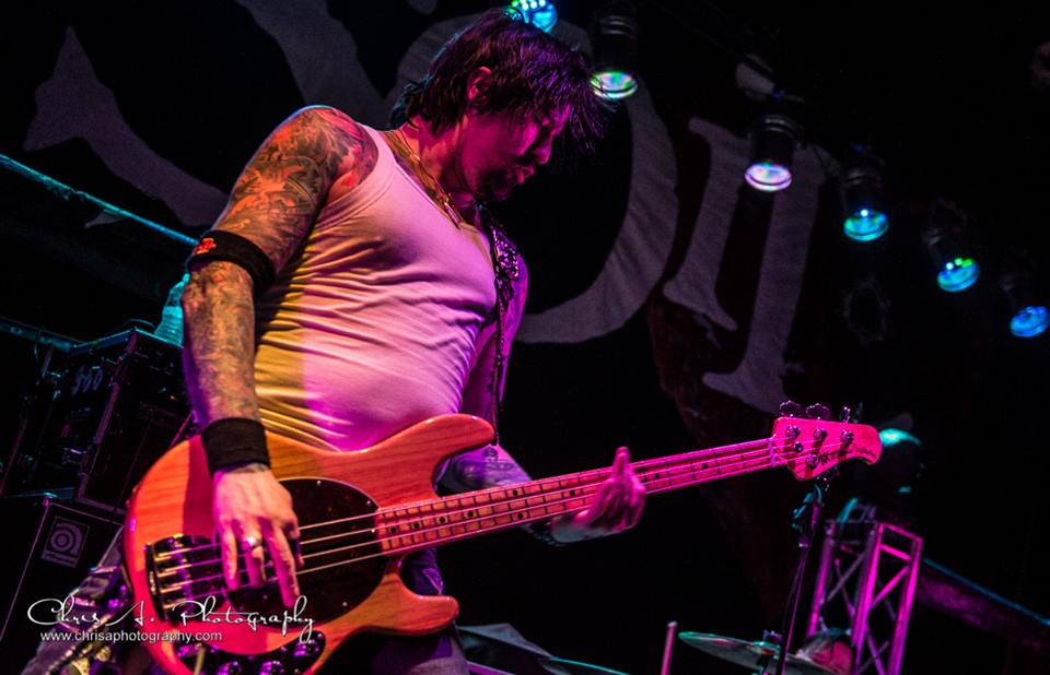 Se7eN slappin' da bass in Kentucky! Photo Credit: Chris A Photography