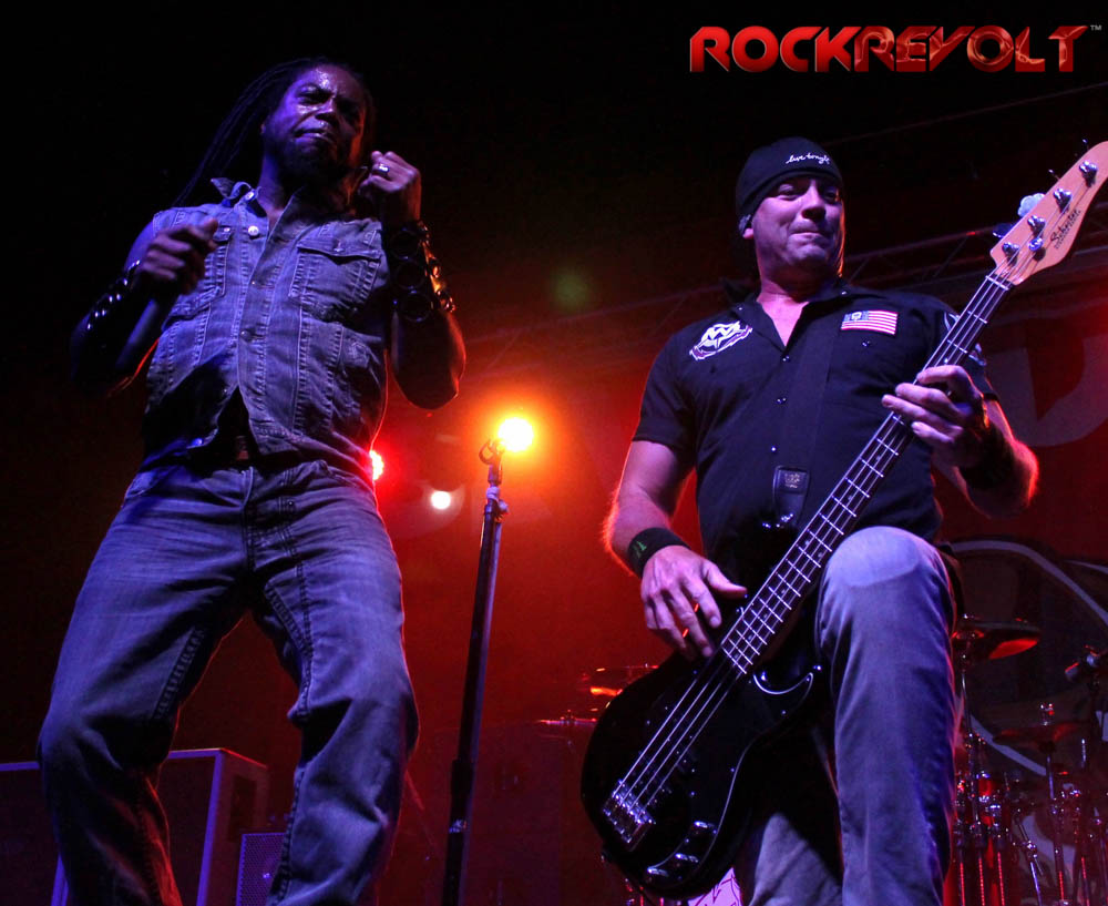 LIVE SHOW REVIEW: SEVENDUST AND GEMINI SYNDROME LIVE SHOW REVIEW: SEVENDUST AND GEMINI SYNDROME
