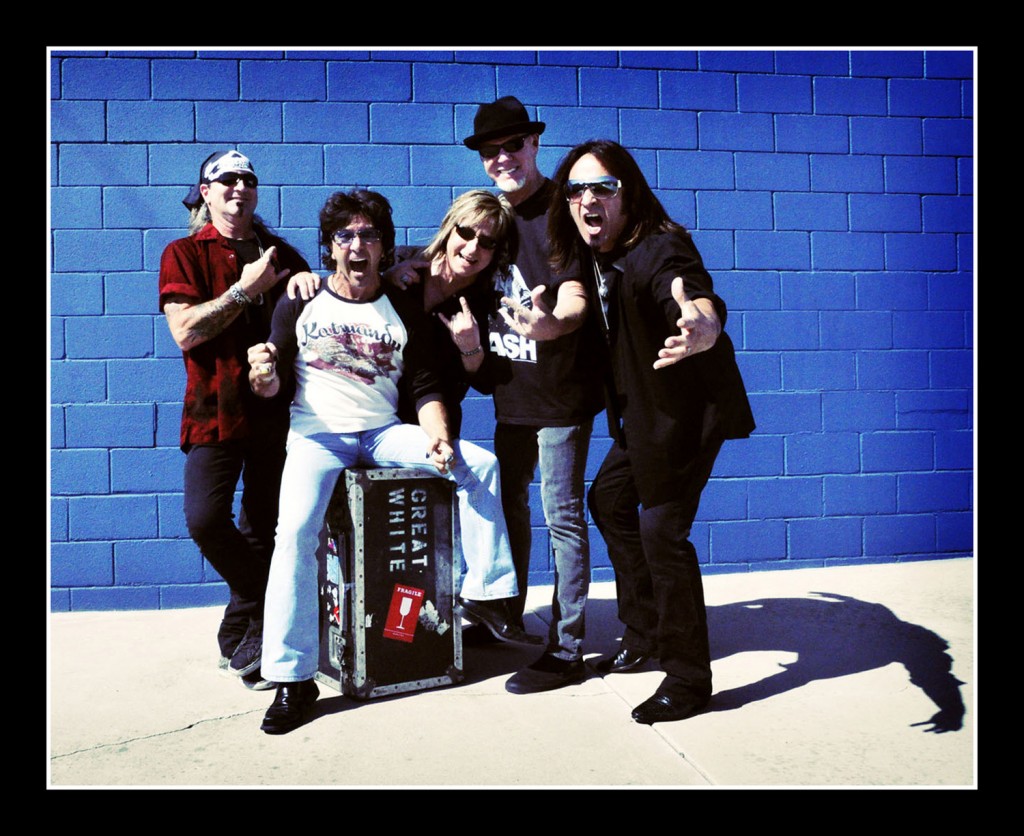 great_white_2011_photo_ii-th