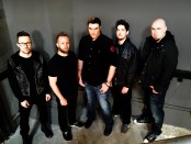 Photo credit: Nicole Napier
Band members (from L to R):Keith Wallen, Jasen Rauch, Benjamin Burnley, Shaun Foist, Aaron Bruch